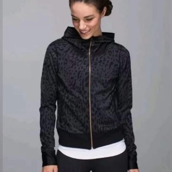 Lululemon Namaskar Hoodie Animal Swirl Deep Coal Black / Black Size 4 - Picture 1 of 16